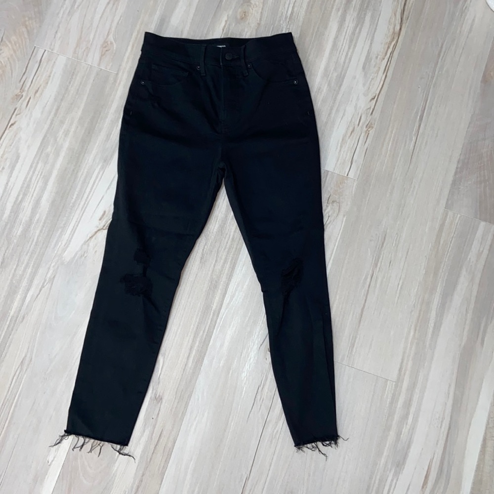 High waist Capri style black jeans